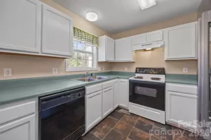 300 Chinaberry Dr, China Grove, NC 28023 - Photo 9