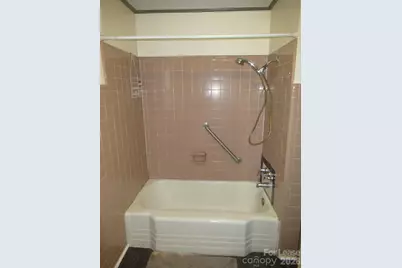 1073 W Nc 150 Highway, Lincolnton, NC 28092 - Photo 17