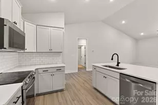 302 Gorham Dr, Albemarle, NC 28001 - Photo 11