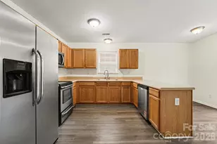 5216 Grays Ridge Dr, Charlotte, NC 28269 - Photo 11