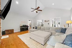 3470 Victorian Hls Dr, Richburg, SC 29729 - Photo 9