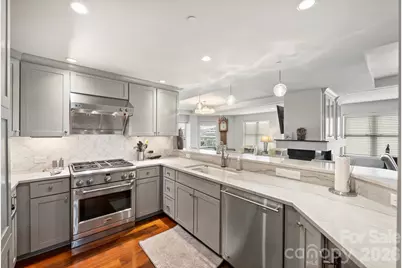 520 E Martin Luther King Jr Boulevard #701, Charlotte, NC 28202 - Photo 9