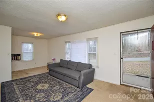 1027 Morningside Park Dr, Gastonia, NC 28054 - Photo 5