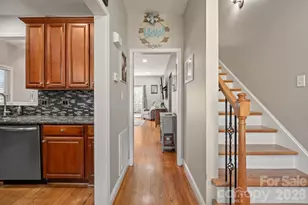 1107 16th Ave Pl NW, Hickory, NC 28601 - Photo 9