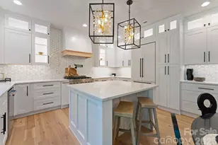 1637 Longfellow St, Charlotte, NC 28205 - Photo 3