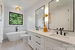 1637 Longfellow St, Charlotte, NC 28205 - Photo 5