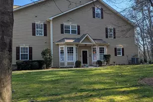 719 Deerbrook Ln, Fort Mill, SC 29708 - Photo 5