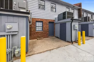 386 17th Ave NE, Hickory, NC 28601 - Photo 3