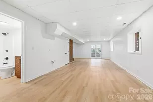 402 Woodfield Dr, Asheville, NC 28803 - Photo 35