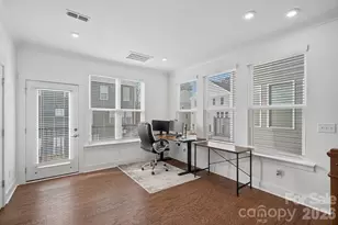 4012 Capital Rdg Ct, Charlotte, NC 28205 - Photo 5