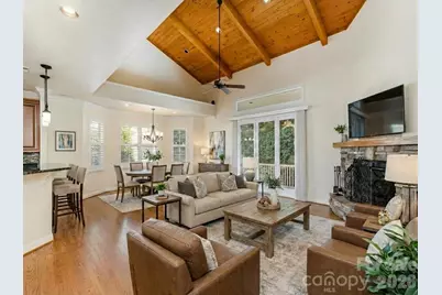 133 Towne Place Drive, Hendersonville, NC 28792 - Photo 5