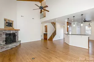 133 Towne Pl Dr, Hendersonville, NC 28792 - Photo 7