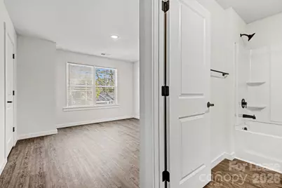 106 10th Avenue SE, Hickory, NC 28602 - Photo 15