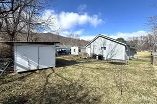 29 5th St, Waynesville, NC 28786 - Photo 27