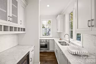 246 Colville Rd, Charlotte, NC 28207 - Photo 13