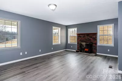 7215 Hwy 421 Highway N, Vilas, NC 28692 - Photo 9