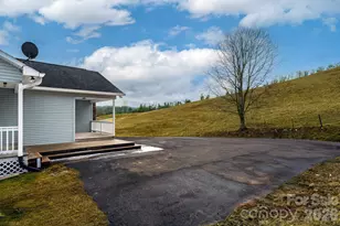 7215 Hwy 421 Hwy N, Vilas, NC 28692 - Photo 5