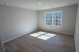 251 W 18th St, Kannapolis, NC 28081 - Photo 11