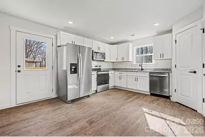 104 10th Avenue SE, Hickory, NC 28602 - Photo 9