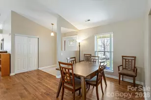 2625 Middleton Cir, Hendersonville, NC 28791 - Photo 7