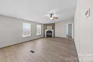 1024 Rogue Ct, Kannapolis, NC 28081 - Photo 17