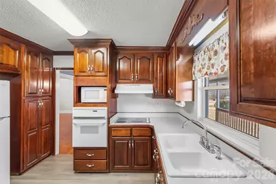 2977 US Highway 70 None W, Marion, NC 28752 - Photo 11