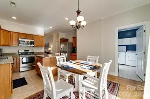 990 Hornet Dr, Whittier, NC 28789 - Photo 5