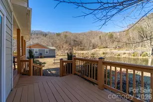 990 Hornet Dr, Whittier, NC 28789 - Photo 21