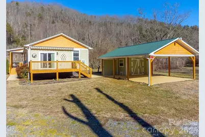 990 Hornet Drive, Whittier, NC 28789 - Photo 3