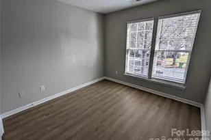 5320 Jocelyn Ln, Charlotte, NC 28269 - Photo 9