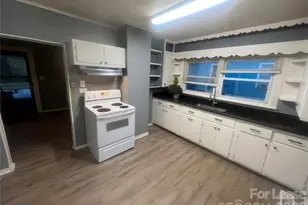 1005 Rickert St, Statesville, NC 28677 - Photo 5