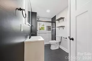 330 Harrington St NW, Lenoir, NC 28645 - Photo 21