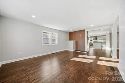 330 Harrington Street NW, Lenoir, NC 28645 - Photo 5