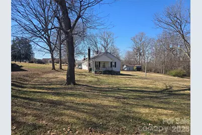 75 40th Street NW, Long View, NC 28601 - Photo 1