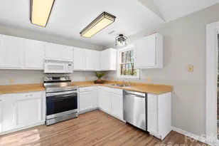 331 River Rdg Dr, Burnsville, NC 28714 - Photo 11