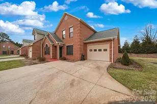 1658 20th Ave Ct NE, Hickory, NC 28601 - Photo 1