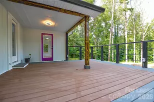 5821 Hornet Dr, Charlotte, NC 28216 - Photo 3