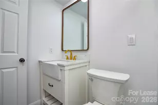 5821 Hornet Dr, Charlotte, NC 28216 - Photo 27