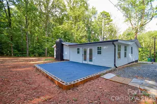 5821 Hornet Dr, Charlotte, NC 28216 - Photo 37