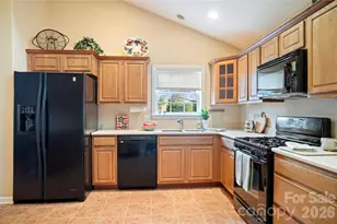 13 Stonebridge Dr, Asheville, NC 28805 - Photo 19