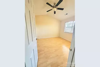 5664 Prescott Court, Charlotte, NC 28269 - Photo 11