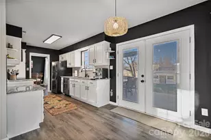 5528 Doverstone Ct, Charlotte, NC 28208 - Photo 9