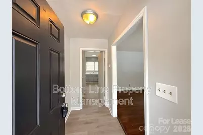 907 Bannister Place, Charlotte, NC 28213 - Photo 3