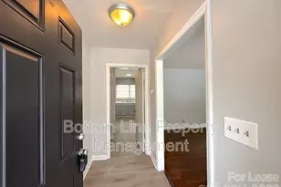 907 Bannister Pl, Charlotte, NC 28213 - Photo 3