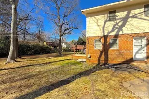 907 Bannister Pl, Charlotte, NC 28213 - Photo 23