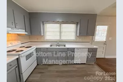 907 Bannister Place, Charlotte, NC 28213 - Photo 7