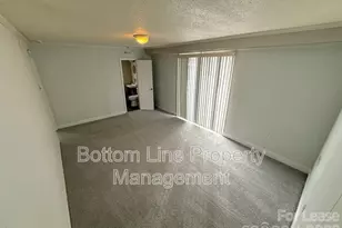 907 Bannister Pl, Charlotte, NC 28213 - Photo 9