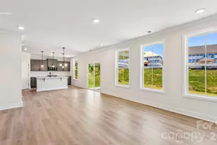 4273 Round Table Dr, Gastonia, NC 28056 - Photo 5