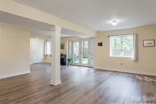 17 Beaverdam Ct, Asheville, NC 28804 - Photo 35