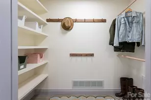 17 Beaverdam Ct, Asheville, NC 28804 - Photo 39